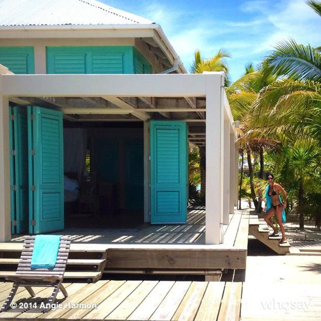 Celebrity Spotting – Angie Harmon Vacations in Belize