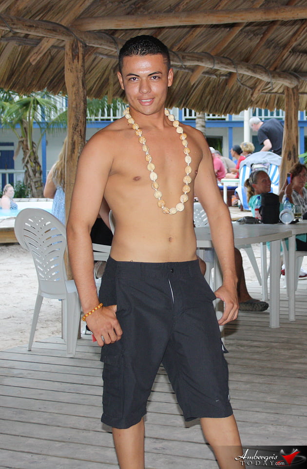 Belizeans Graduate in Modeling Course