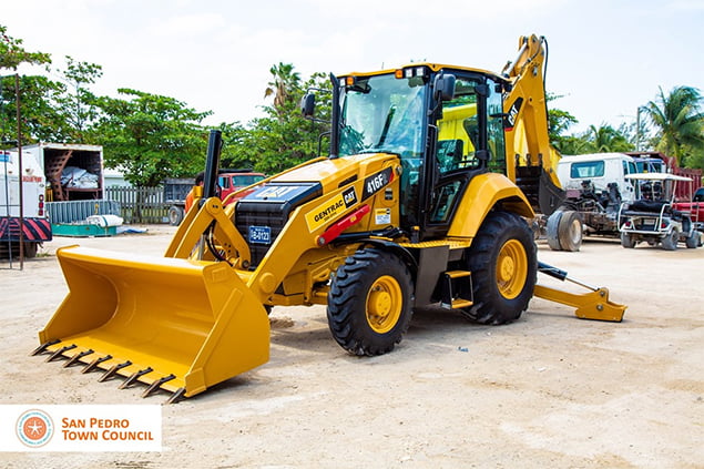 SPTC Receives Backhoe Donation to Help Tackle Sargassum
