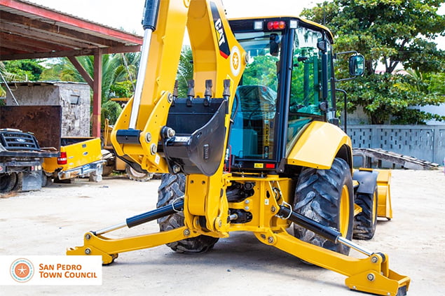 SPTC Receives Backhoe Donation to Help Tackle Sargassum