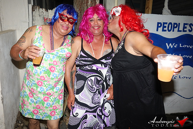 Carnaval 2018 Day Three - Barbies Shake to Scooby Doo Pa Pa 