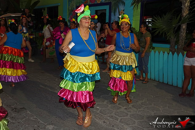 Carnaval Day 1: Painting and Dancing on the Streets of San Pedro 13 Las Caribeñas Dancing on the Streets of San Pedro