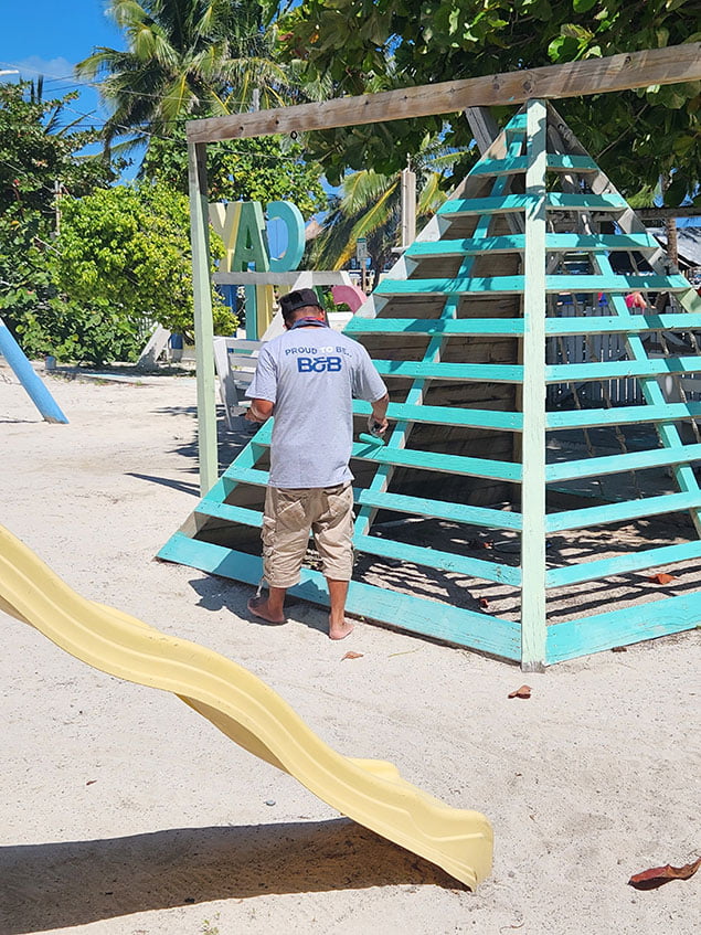 Citizens Committee Renovates Caye Caulker Park 