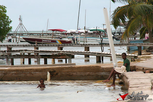 Can You “Go Slow” the Caye Caulker Way? 4 Go Slow in Caye Caulker