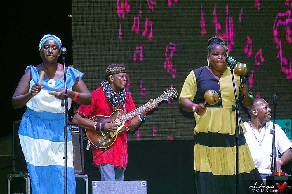 Ivy Queen Delivers Memorable Performance at Costa Maya Festival 14 Ivy Queen Delivers Memorable Performance at Costa Maya Festival