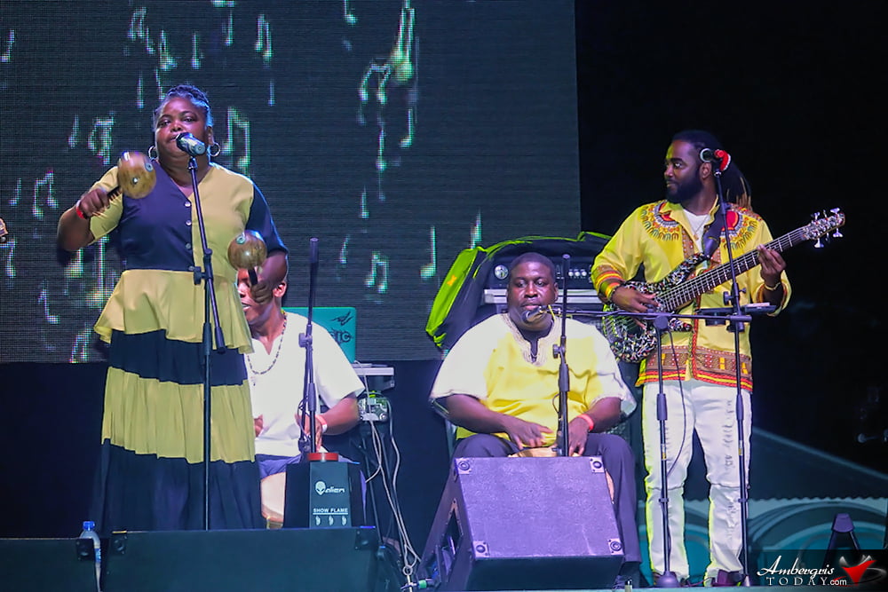 Ivy Queen Delivers Memorable Performance at Costa Maya Festival 15 Ivy Queen Delivers Memorable Performance at Costa Maya Festival