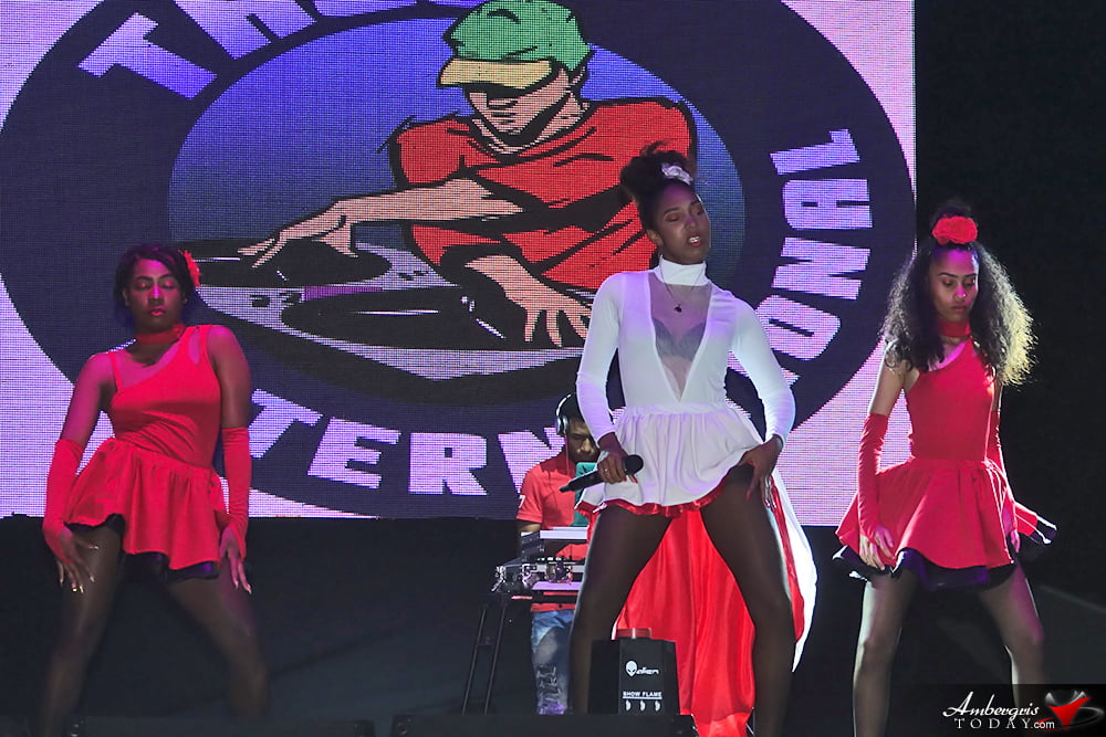 Ivy Queen Delivers Memorable Performance at Costa Maya Festival 19 Ivy Queen Delivers Memorable Performance at Costa Maya Festival