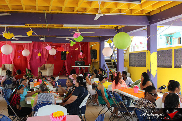 Fin K Project Soup Kitchen Feeds Over 200 Moms on Mother's Day