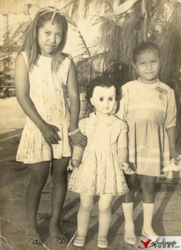 Old Fashioned Christmas & Dolls