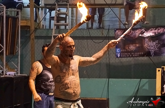 Unbelievable Freak Show at Belize Tattoo Expo