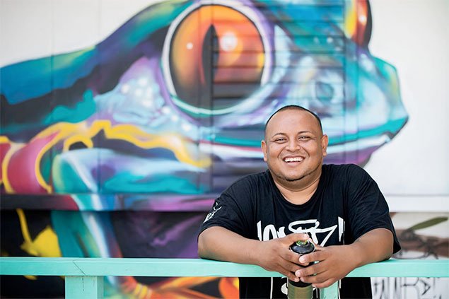 San Pedro Comes Alive with New Color