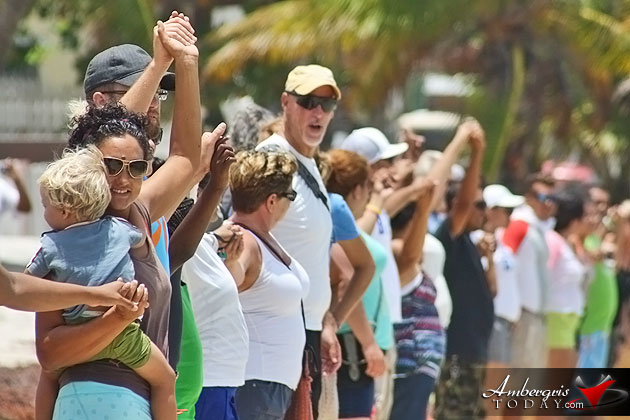 San Pedro Joins Hands Across the Sand in Support Against Offshore Oil Drilling