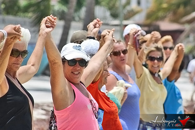 San Pedro Joins Hands Across the Sand in Support Against Offshore Oil Drilling