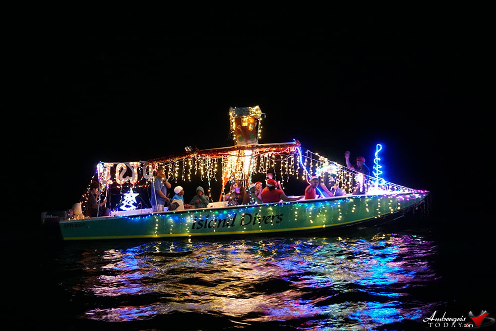 More Christmas Lights Than Ever at Holiday Boat Parade