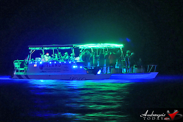 San Pedro Holiday Boat Parade Shines Brighter Each Year San Pedro Holiday Boat Parade Shines Brighter Each Year