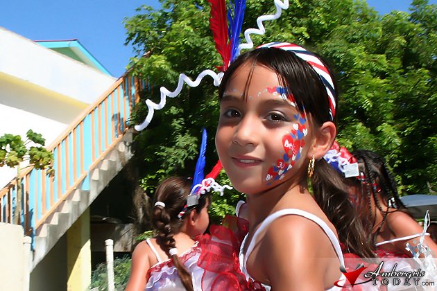 A Closer Look at Independence Day Parade 1 Isla Bonita Elementary School on parade