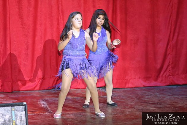 Isla Bonita Elementary School's Mother's Day Show