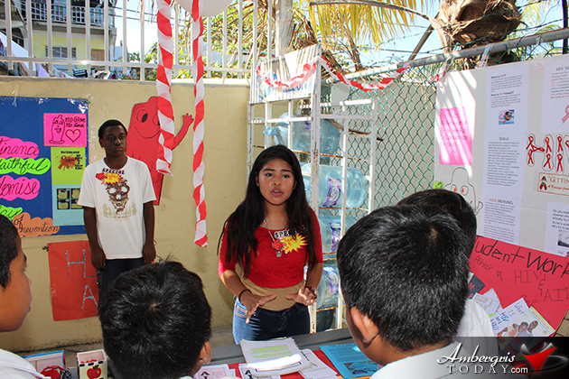 Isla Bonita Elementary Holds Open Day Exhibition Isla Bonita Elementary Holds Open Day Exhibition