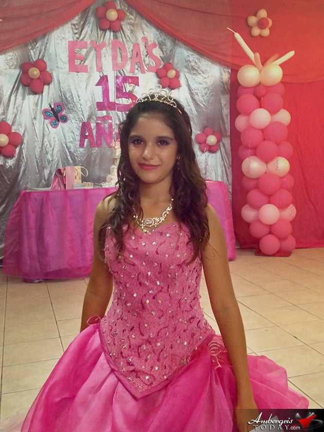 Joana Orellana a Lovely Quinceañera