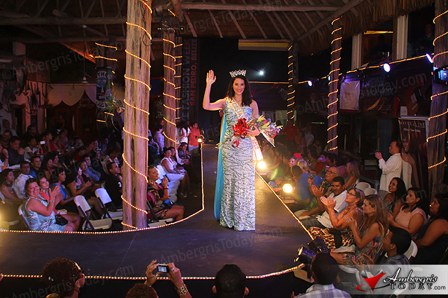 Panama's Karen Jordan Crowned New Miss Costa Maya 2012