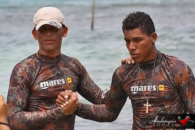 Kayakers Battle at 11th Annual Lagoon Reef Eco Challenge