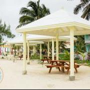 Canary Coves Sponsors Park Beautification