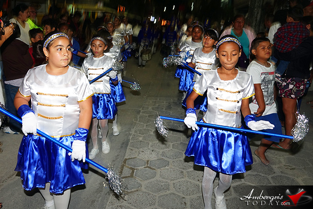 Love FMs Christmas Parade Spreads Christmas Cheer