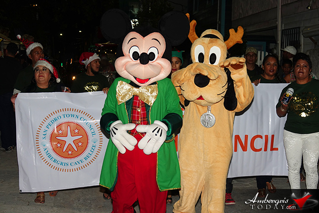 Love FMs Christmas Parade Spreads Christmas Cheer