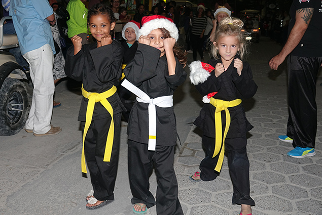 Love FMs Christmas Parade Spreads Christmas Cheer