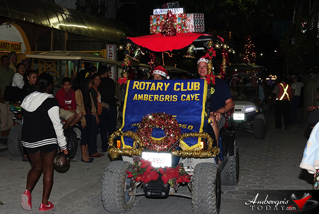Love FMs Christmas Parade Spreads Christmas Cheer