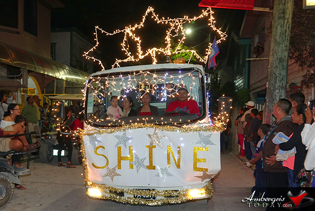 Love FMs Christmas Parade Spreads Christmas Cheer