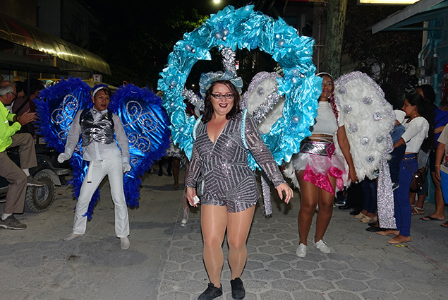 Love FMs Christmas Parade Spreads Christmas Cheer