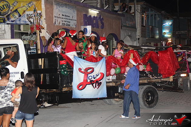 Love FM’s 4th Annual Christmas Parade Hits San Pedro Love FM’s 4th Annual Christmas Parade Hits San Pedro