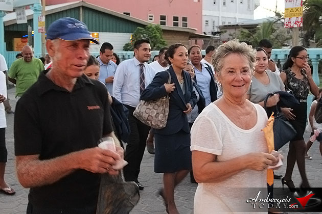 Residents March for Peace as Authorities Promise Island’s Safety