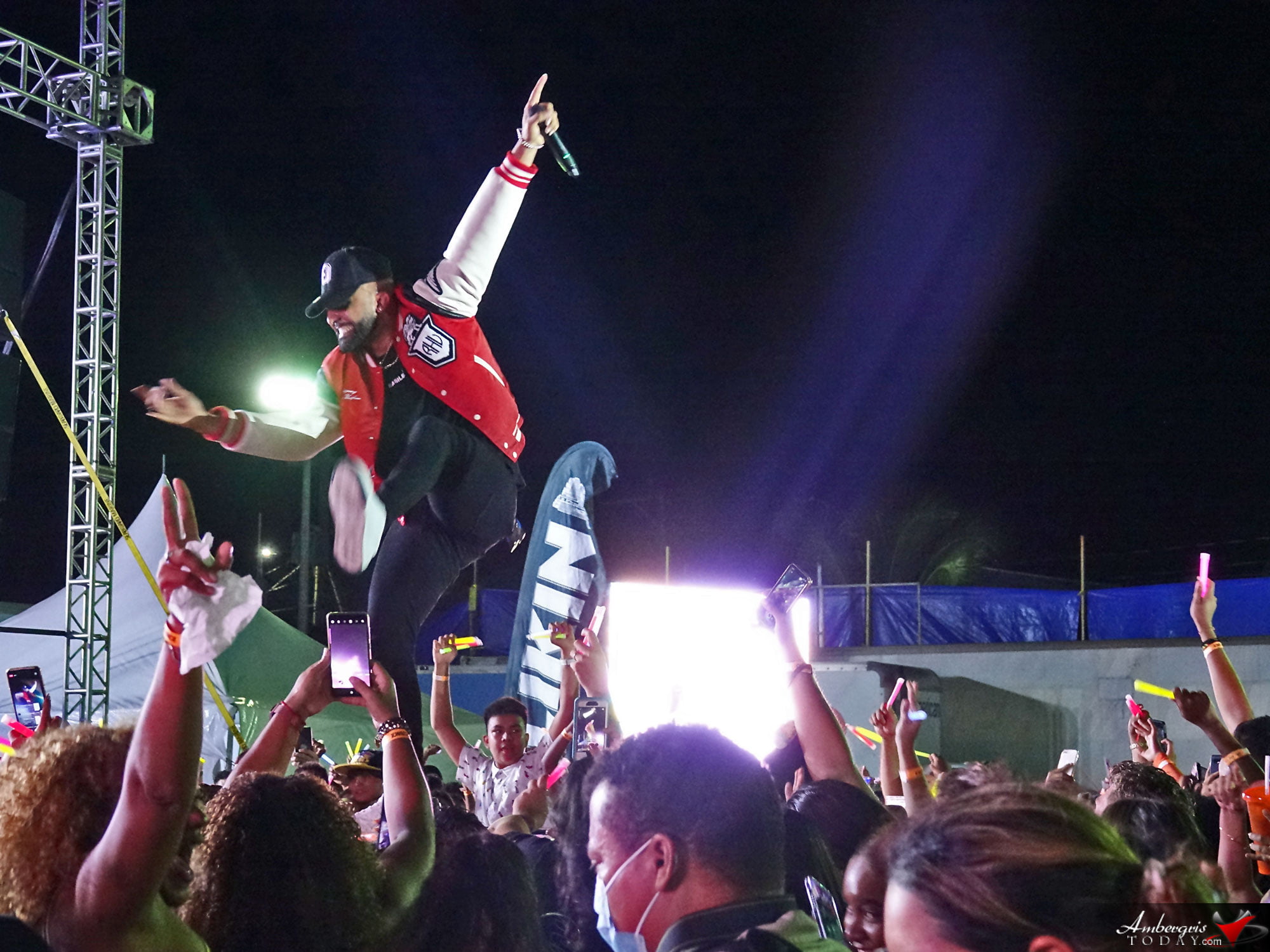 Osocity performs at the Miss San Pedro Afterparty