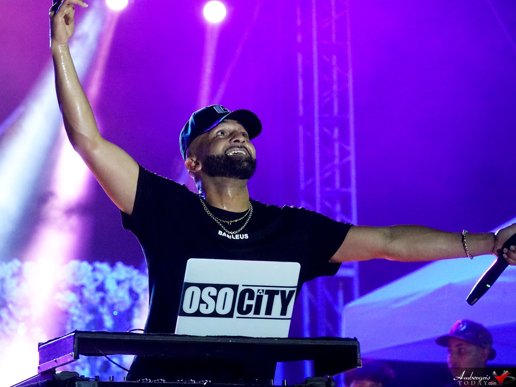 Osocity performs at the Miss San Pedro Afterparty