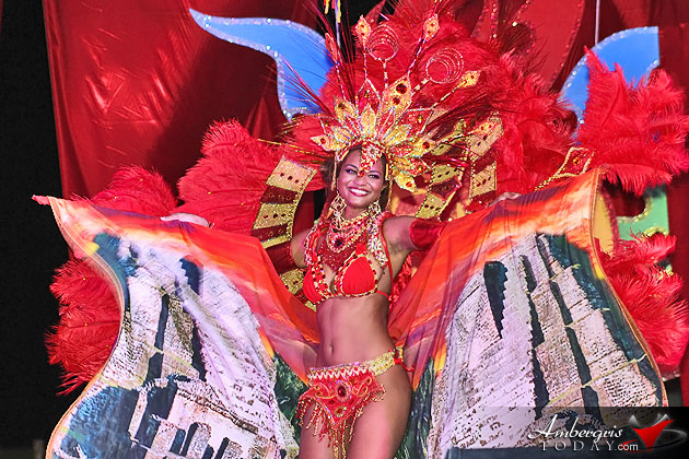 Miss Honduras Gabriela Vanessa Salazar crowned Miss Costa Maya 2015