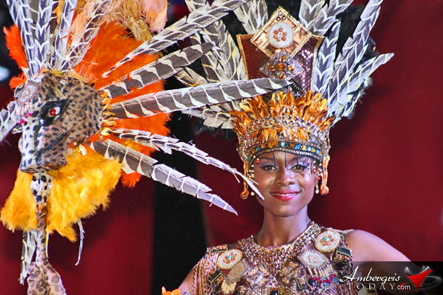 Miss Honduras Gabriela Vanessa Salazar crowned Miss Costa Maya 2015