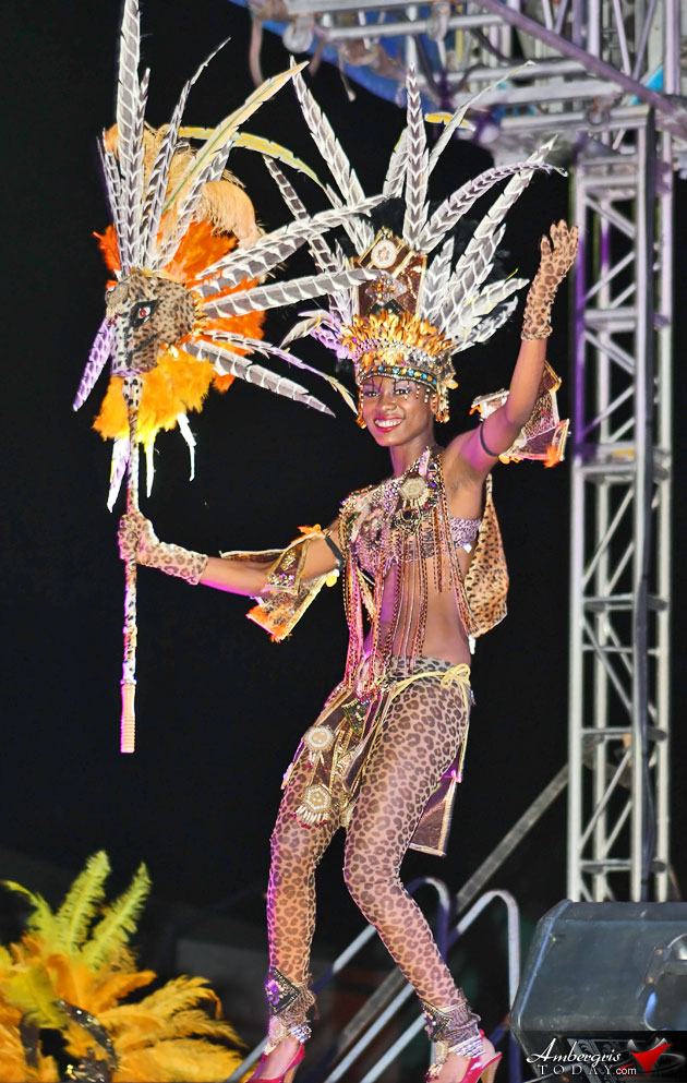 Miss Honduras Gabriela Vanessa Salazar crowned Miss Costa Maya 2015