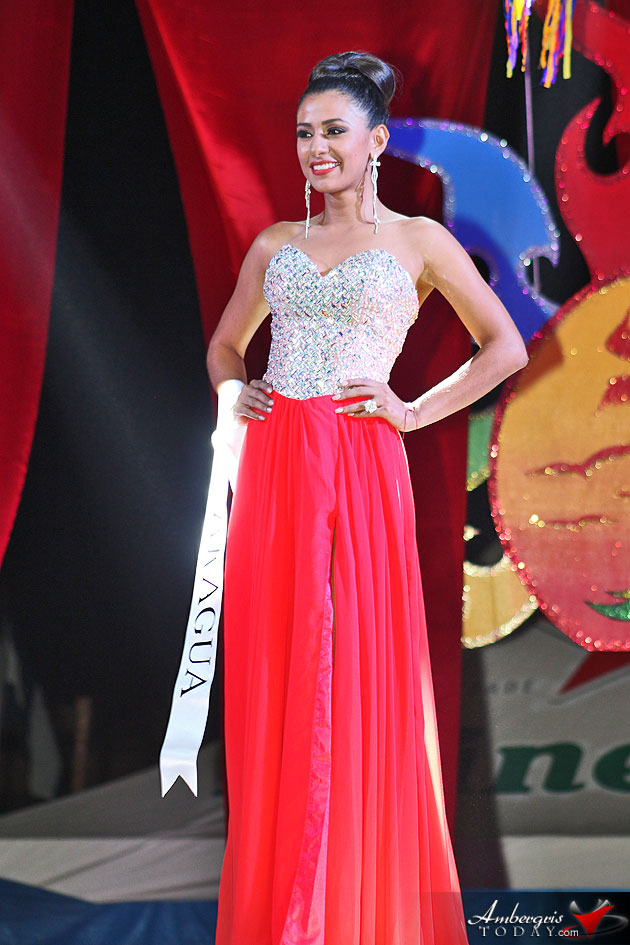 Miss Honduras Gabriela Vanessa Salazar crowned Miss Costa Maya 2015