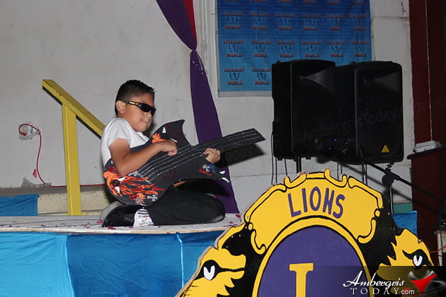 San Pedro Lion's Club Crowns New Queen 2015