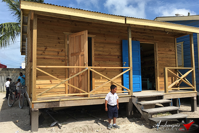 Children Enjoying the New San Pedro RC School Library