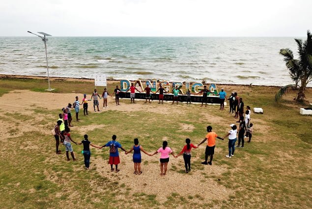 Belizeans Gather Across the Country for Hands Across The Sand