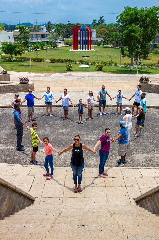 Belizeans Gather Across the Country for Hands Across The Sand