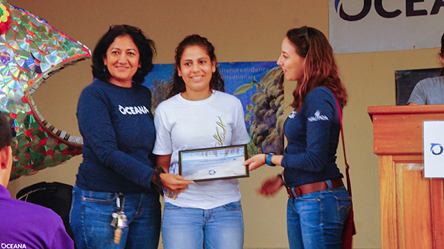 Wavemakers of the Year Awarded to iTravel Belize and The Phoenix Belize