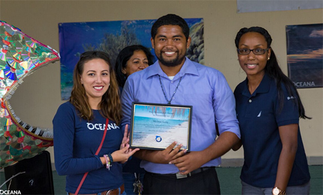 Wavemakers of the Year Awarded to iTravel Belize and The Phoenix Belize