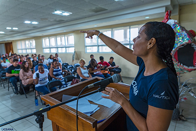 Wavemakers of the Year Awarded to iTravel Belize and The Phoenix Belize