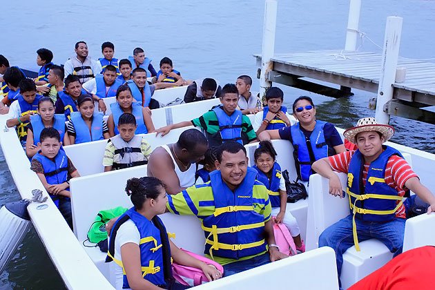 Oceana take students of Guinnea Grass Pentecostal School on a field trip to the Barrier Reef Taking things for granted