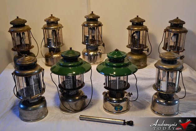 How Sanpedranos Lit Their Houses Without Electricity - Air Pressure Maltle Kerosene Lantern "Pump Lanern" How Sanpedranos Lit Their Houses Without Electricity