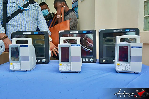 Minister of Health and Wellness Commits to Delivering a Hospital for San Pedro 4 Minister of Health and Wellness Commits to Delivering a Hospital for San Pedro